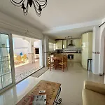 R1384 Casa Cleo Nerja